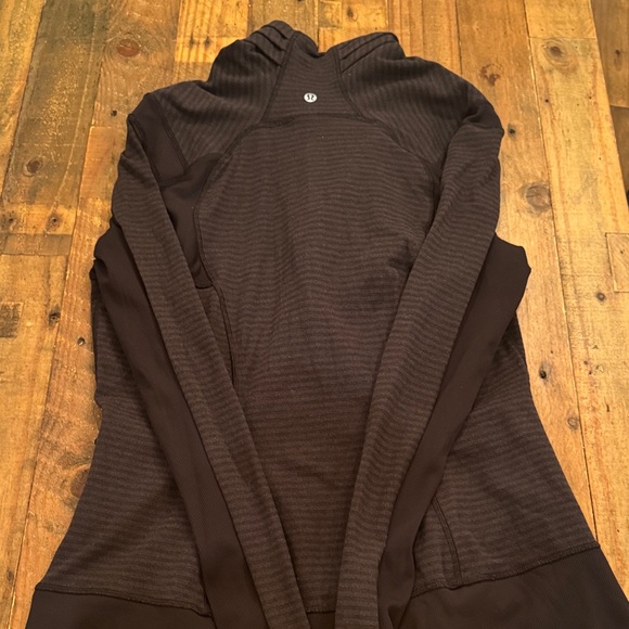 lululemon athletica  Asymmetrical Jacket - Picture 2 of 2